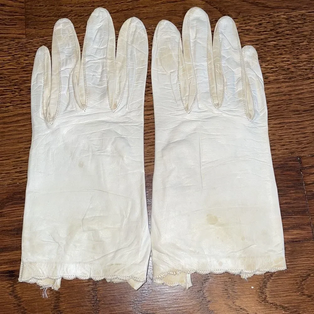 ‎Vtg Grandoe off white leather gloves